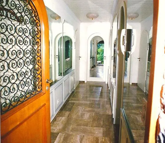 Barony Olive Mit Hund *